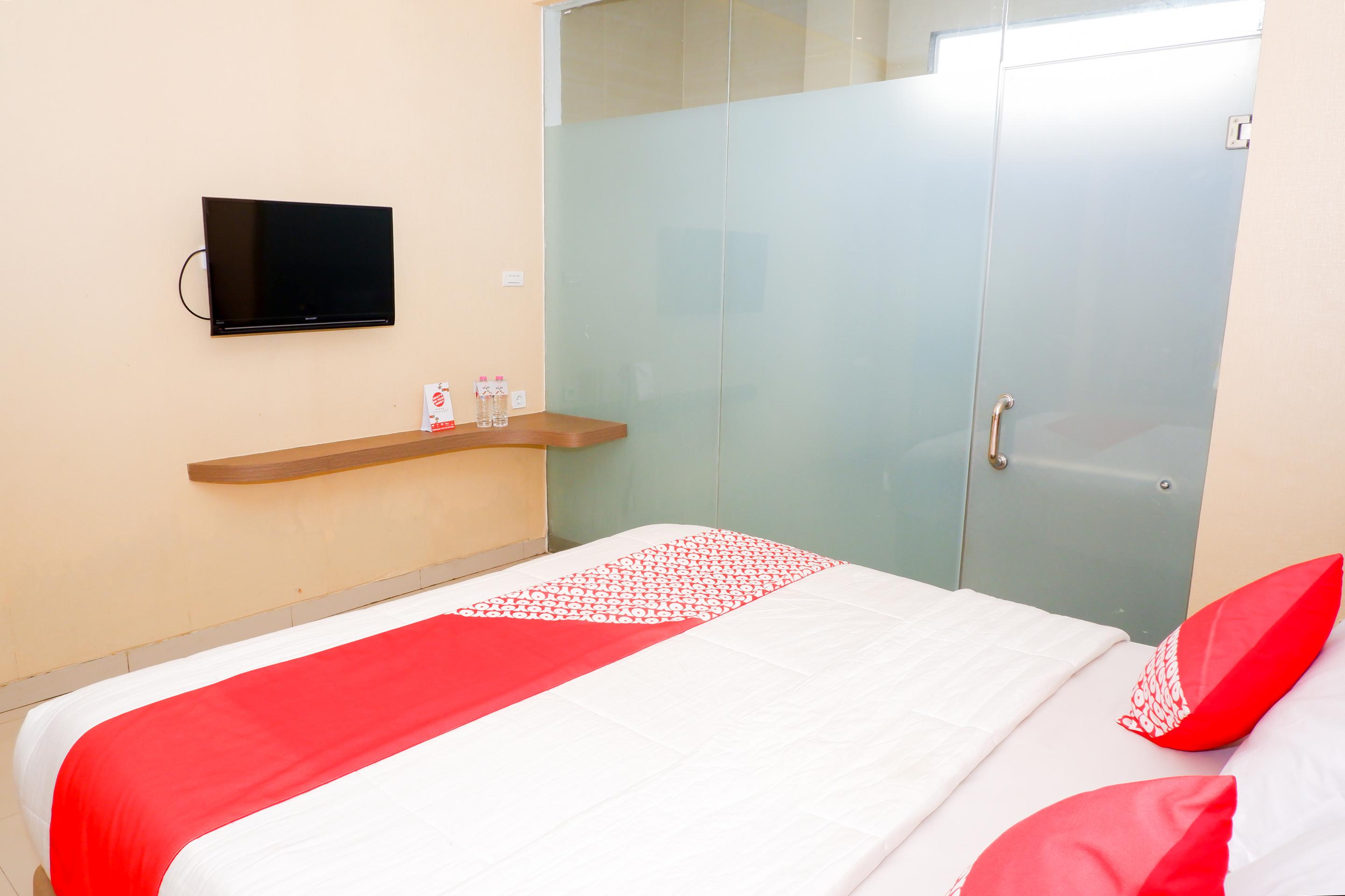 Hotel Oyo 379 Grand Mundu Semarang Exterior foto