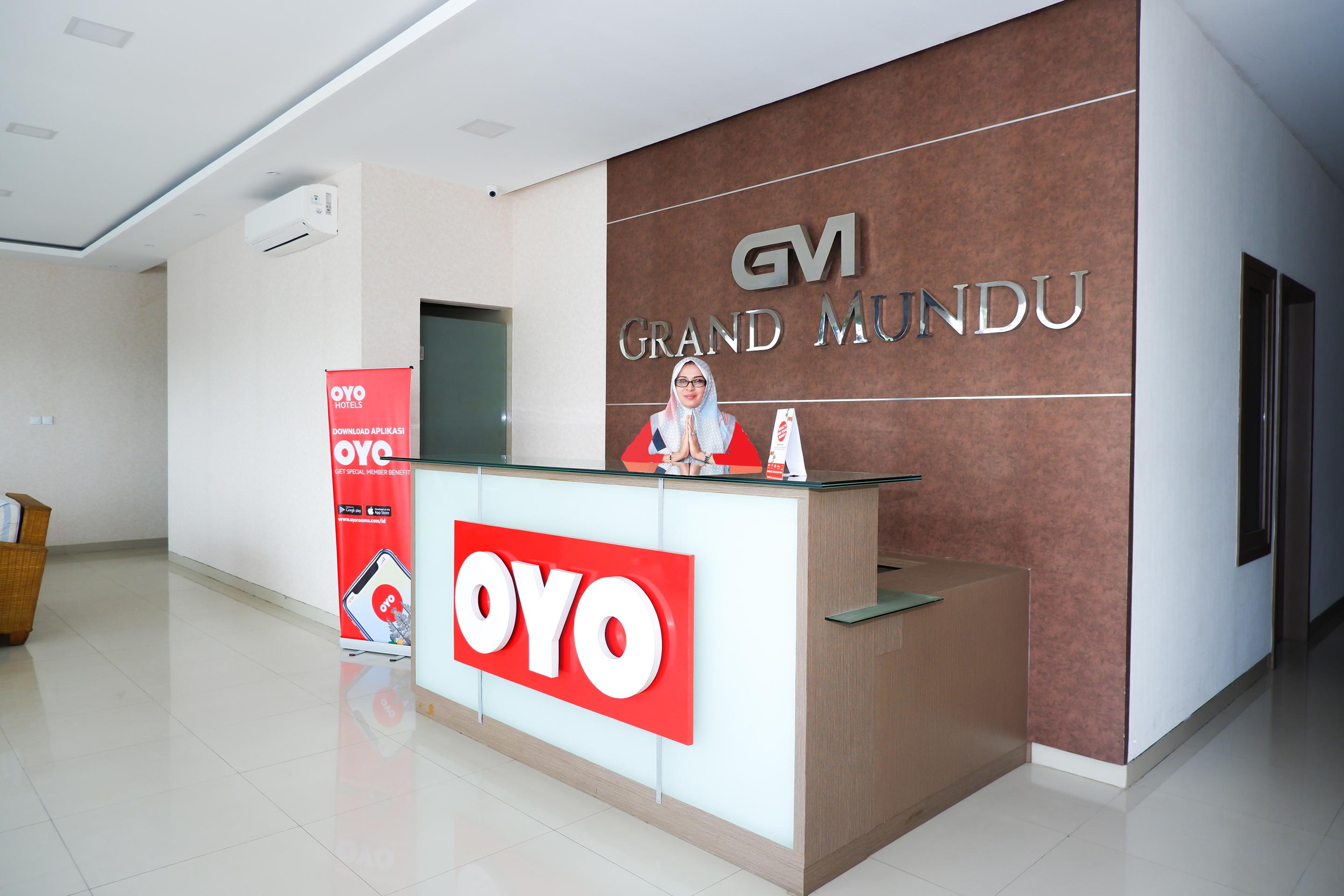 Hotel Oyo 379 Grand Mundu Semarang Exterior foto